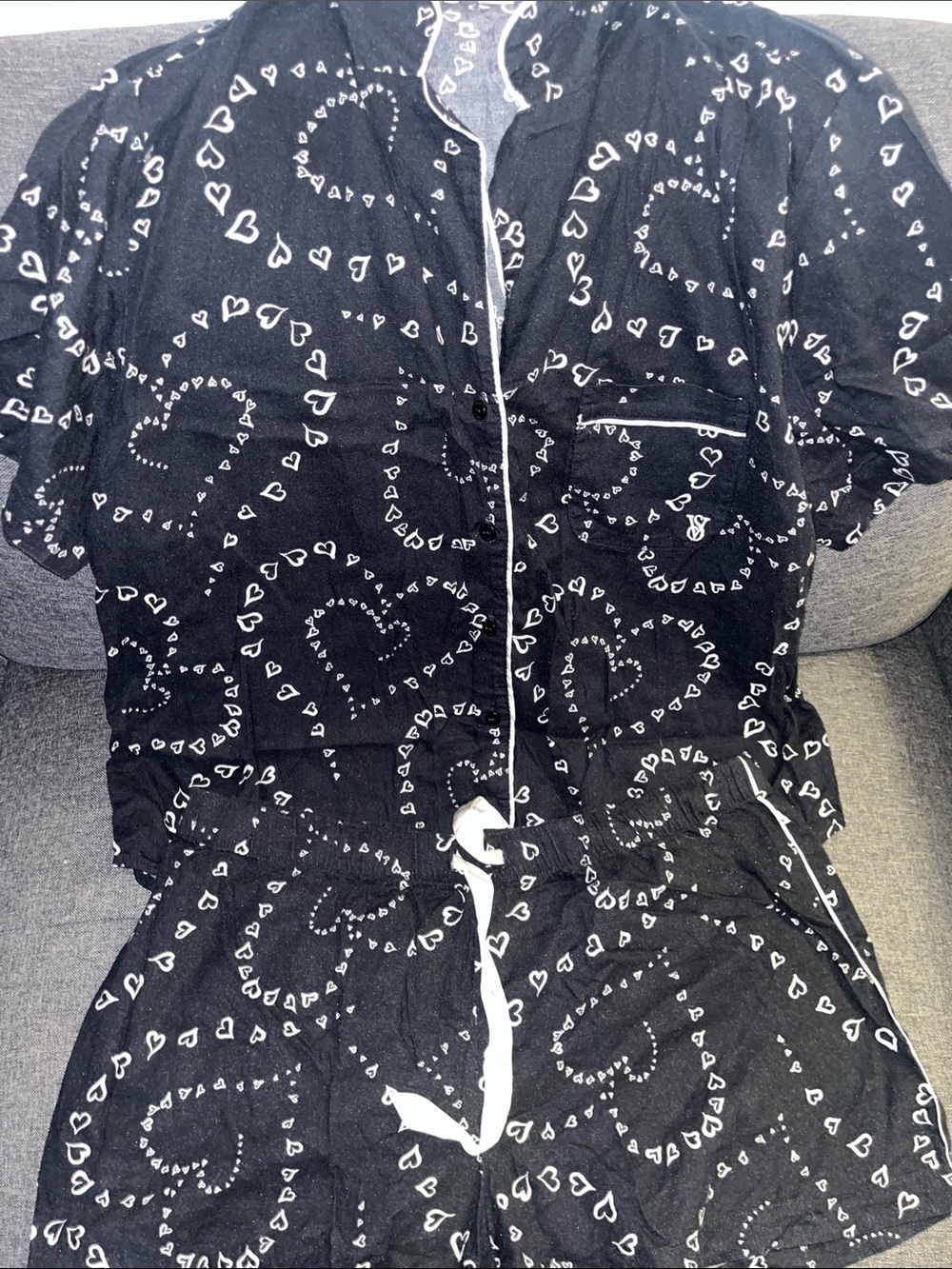 Victoria's Secret Black Heart-Print Short Pajama Set